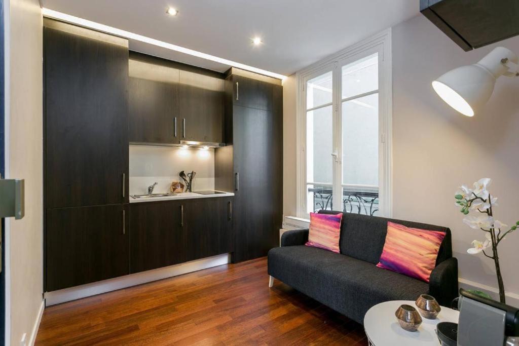 Modernized Studio - Meters From The Invalides Gardens Paris Exterior foto